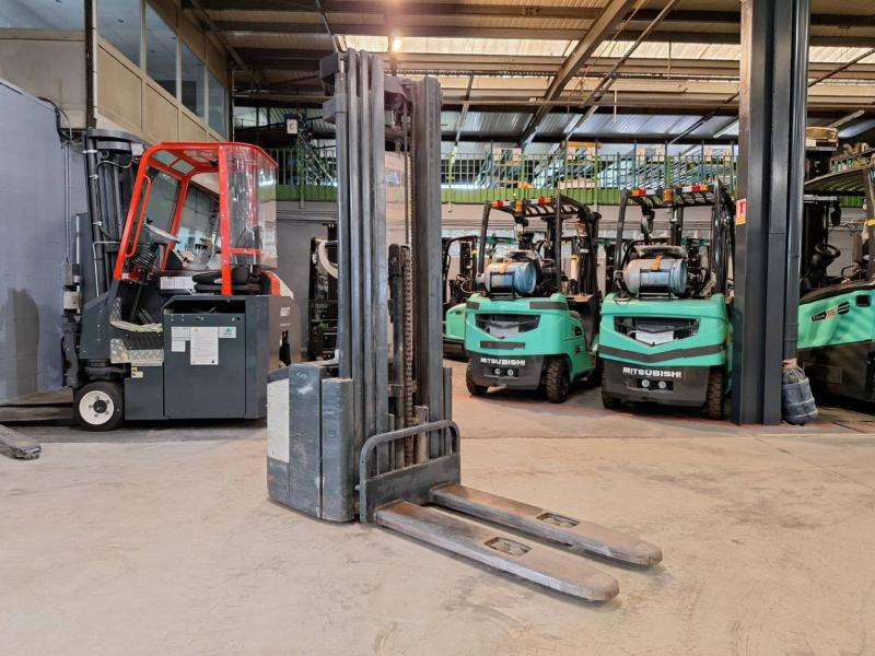 Crown WE2300-16 - Stacker: picture 1 Crown WE2300-16 - Stacker: picture 1