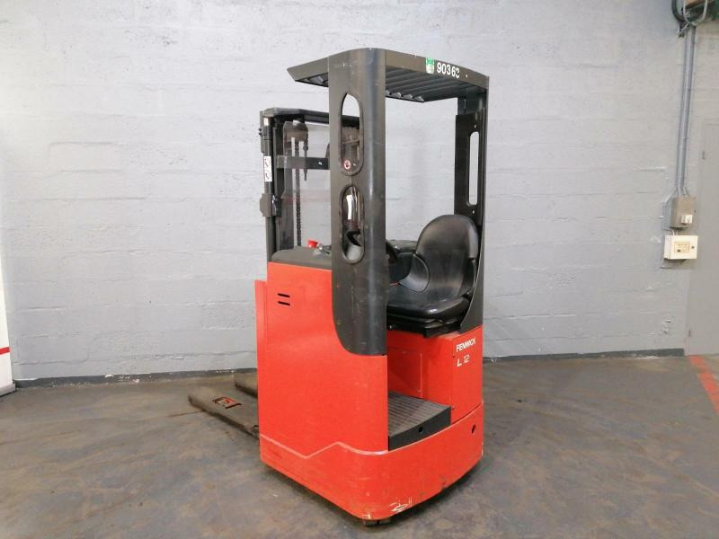 Fenwick L12 - Stacker: picture 4 Fenwick L12 - Stacker: picture 4