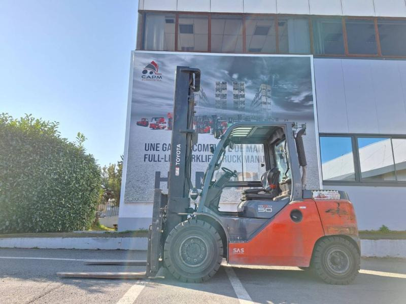 Toyota 408 FD45 N - Diesel forklift: picture 3 Toyota 408 FD45 N - Diesel forklift: picture 3
