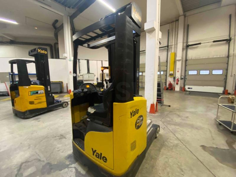 Yale MR14 - Reach truck: picture 3 Yale MR14 - Reach truck: picture 3