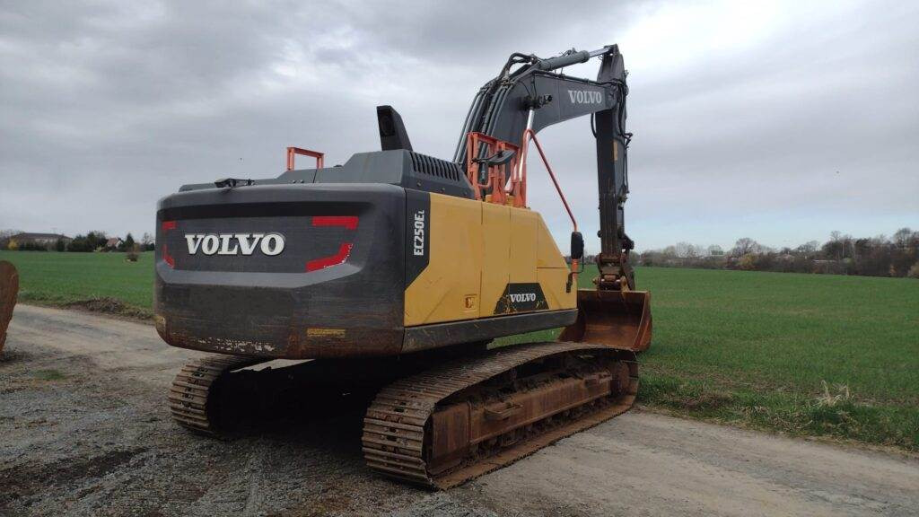 Volvo EC250EL - Crawler excavator: picture 2 Volvo EC250EL - Crawler excavator: picture 2