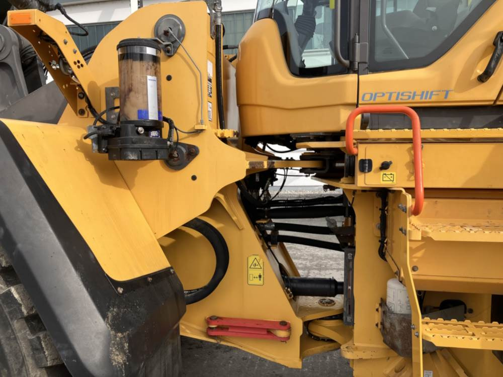 Volvo L180H - Wheel loader: picture 5 Volvo L180H - Wheel loader: picture 5