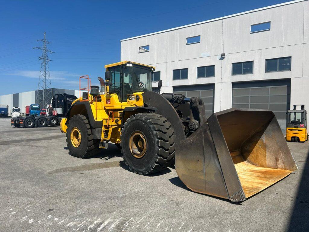 Volvo L250G - Wheel loader: picture 1 Volvo L250G - Wheel loader: picture 1