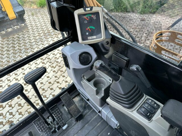 CAT Bagger 306 E2 Minibagger Kettenbagger 270 H - Crawler excavator: picture 2 CAT Bagger 306 E2 Minibagger Kettenbagger 270 H - Crawler excavator: picture 2