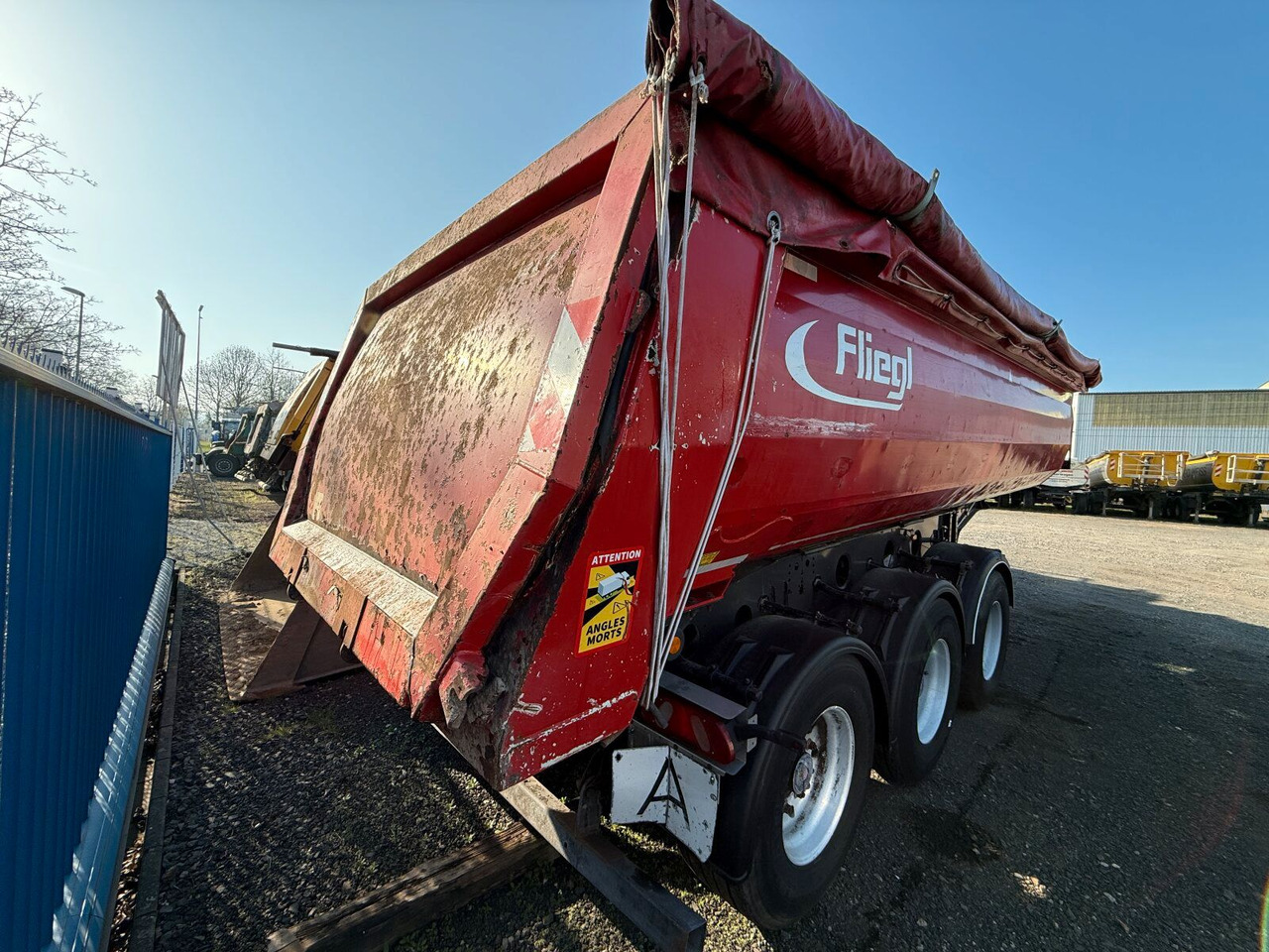 Fliegl DHKA 390 Kippauflieger 3 Achse - Tipper semi-trailer: picture 3 Fliegl DHKA 390 Kippauflieger 3 Achse - Tipper semi-trailer: picture 3