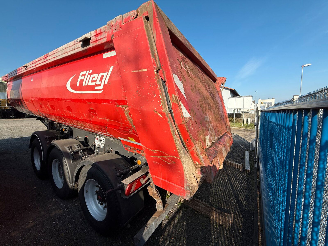 Fliegl DHKA 390 Kippauflieger 3 Achse - Tipper semi-trailer: picture 4 Fliegl DHKA 390 Kippauflieger 3 Achse - Tipper semi-trailer: picture 4