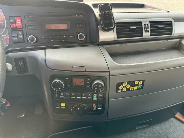 MAN TGS 18.360 4x4 Kipper Kran PALFINGER Winterd. - Tipper, Crane truck: picture 5 MAN TGS 18.360 4x4 Kipper Kran PALFINGER Winterd. - Tipper, Crane truck: picture 5