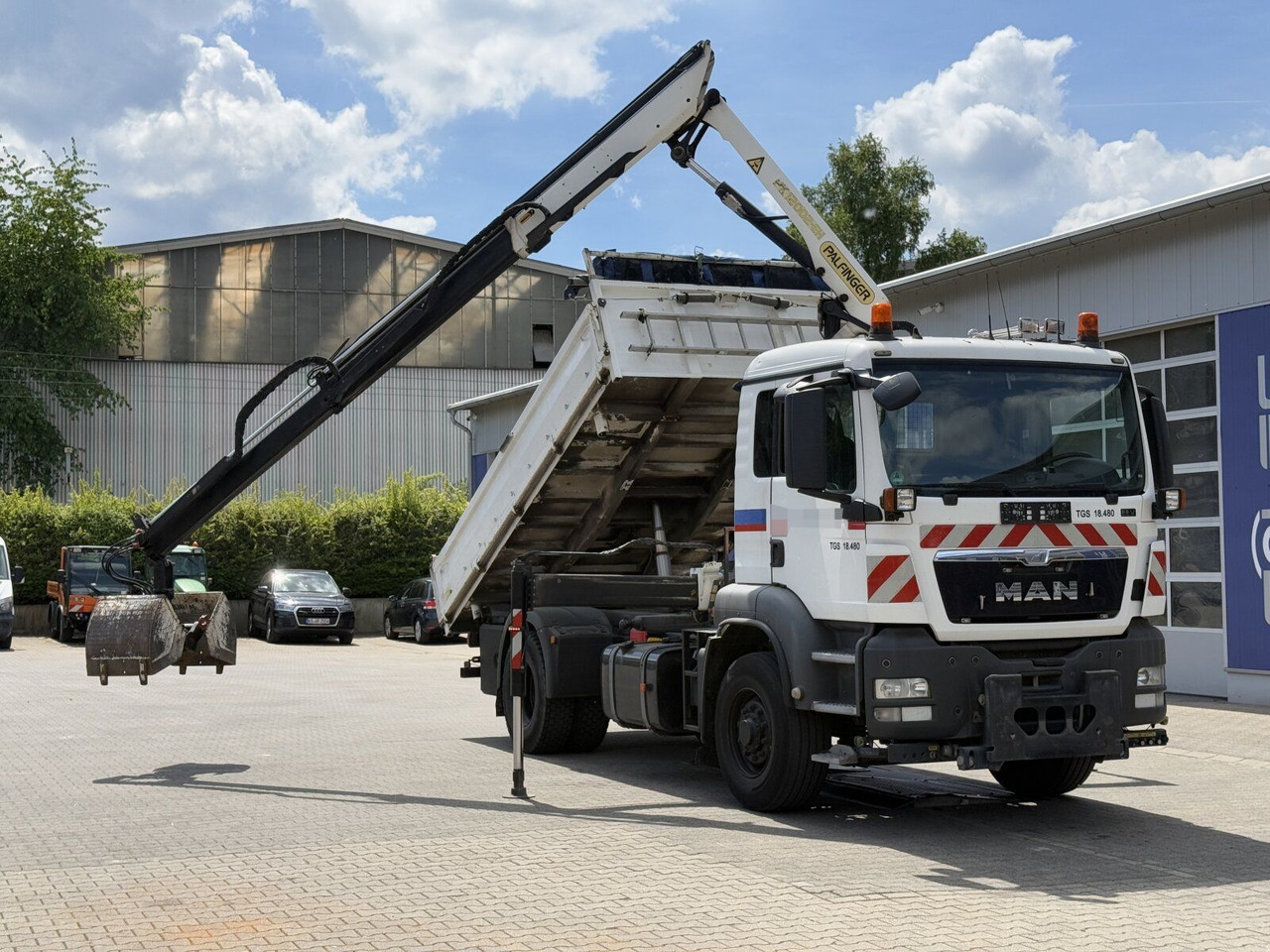 MAN TGS 18.480 4x4H Winter. Kipper Kran PALFINGER 12 - Crane truck: picture 2 MAN TGS 18.480 4x4H Winter. Kipper Kran PALFINGER 12 - Crane truck: picture 2