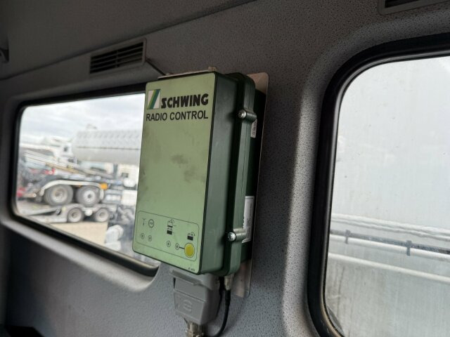 Concrete pump truck Mercedes-Benz Actros 2632 6x4 Betonpumpe Schwing S24X: picture 6 Concrete pump truck Mercedes-Benz Actros 2632 6x4 Betonpumpe Schwing S24X: picture 6