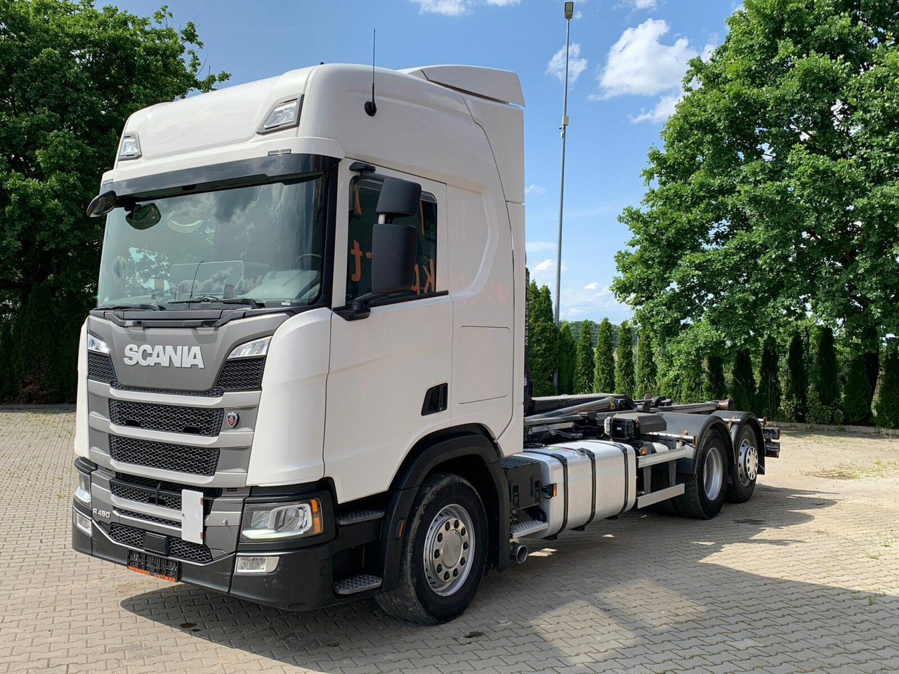 Scania R450 6x2 Abrollkipper MEILLER*Lenkachse Retarder - Hook lift truck: picture 2 Scania R450 6x2 Abrollkipper MEILLER*Lenkachse Retarder - Hook lift truck: picture 2