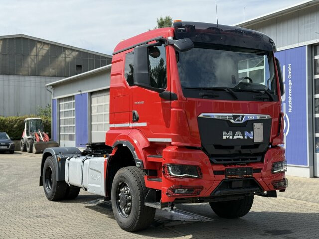 MAN TGS 18.520 4x4 SZM - Kipphyd. Blatt Luft Pritard - Tractor unit: picture 1 MAN TGS 18.520 4x4 SZM - Kipphyd. Blatt Luft Pritard - Tractor unit: picture 1