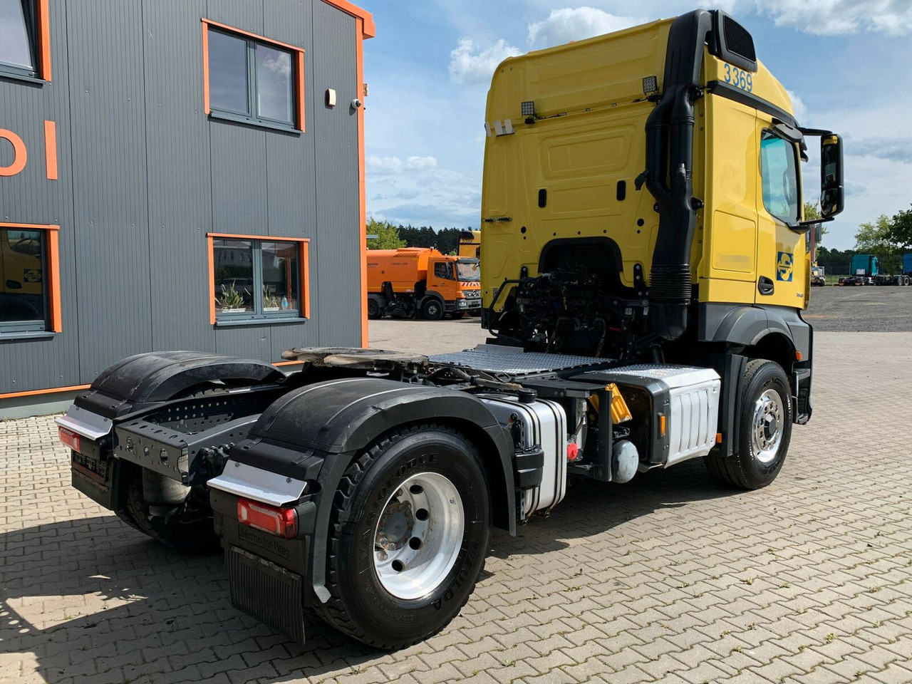 Mercedes-Benz AROCS 1846 4x4 HAD Euro 6 Kipphydraulik - Tractor unit: picture 3 Mercedes-Benz AROCS 1846 4x4 HAD Euro 6 Kipphydraulik - Tractor unit: picture 3