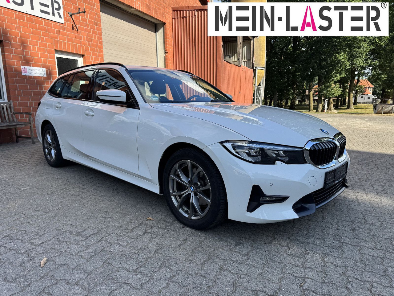 BMW 320 d xDrive touring Sport Line shadow AHK - Station wagon: picture 2 BMW 320 d xDrive touring Sport Line shadow AHK - Station wagon: picture 2