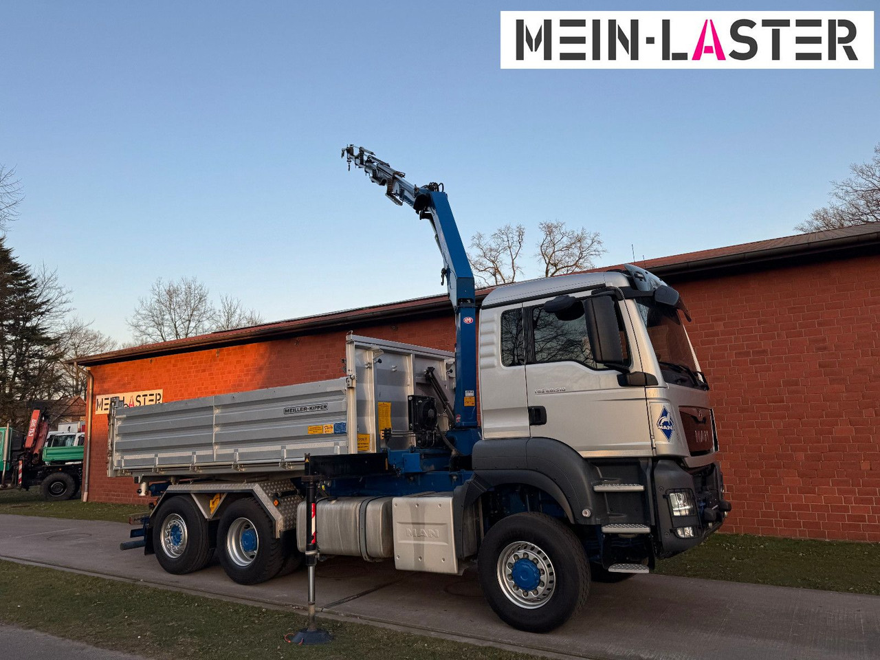 Tipper, Crane truck MAN Aufbau Meiller Bordmatik + HMF 1330 K4 15m Funk: picture 9