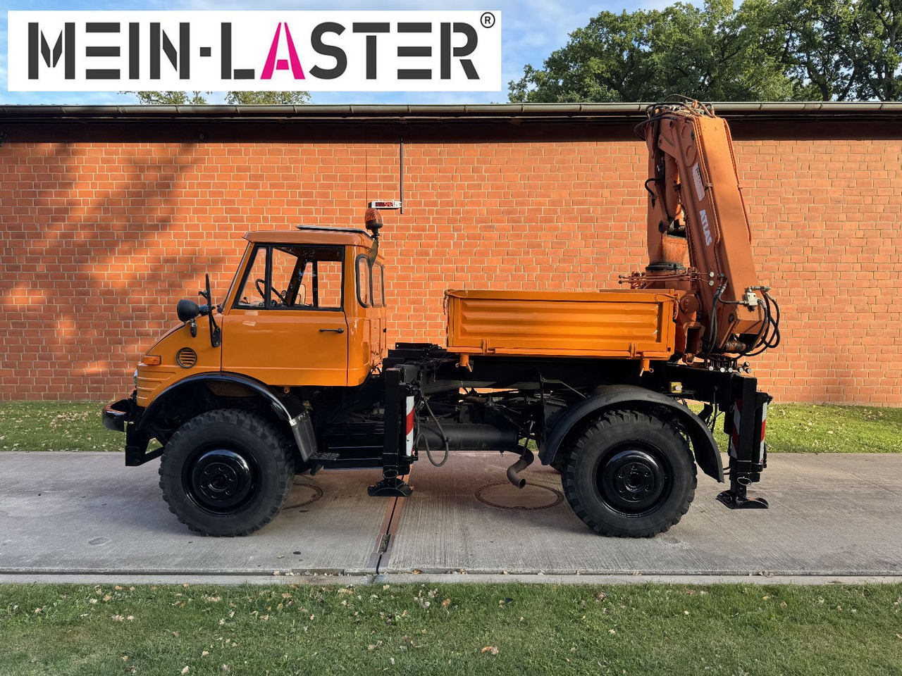 Unimog U 1100 Atlas AK 3006 nur 14.215 km-1. Hand - Crane truck, Dropside/ Flatbed truck: picture 4 Unimog U 1100 Atlas AK 3006 nur 14.215 km-1. Hand - Crane truck, Dropside/ Flatbed truck: picture 4