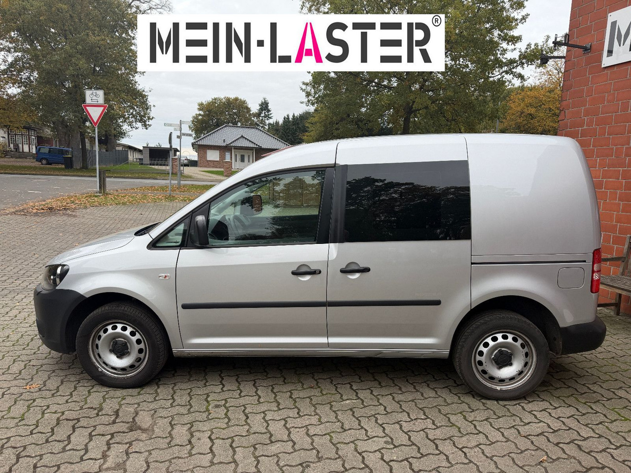 Volkswagen Caddy 2.0 TDI Soccer 4Motion Automatik 1. Hand - Station wagon: picture 4 Volkswagen Caddy 2.0 TDI Soccer 4Motion Automatik 1. Hand - Station wagon: picture 4
