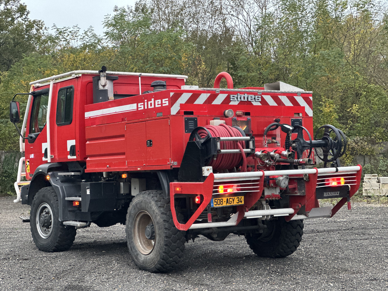 RENAULT Midlum 220 4x4 - Fire truck: picture 4 RENAULT Midlum 220 4x4 - Fire truck: picture 4