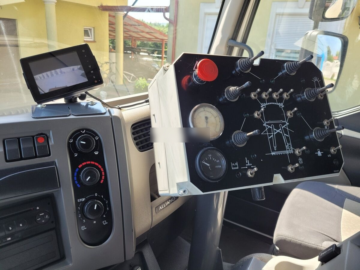 Utility/ Special vehicle Renault Midlum WATER STREET CLEANER Sprinkler: picture 27 Utility/ Special vehicle Renault Midlum WATER STREET CLEANER Sprinkler: picture 27