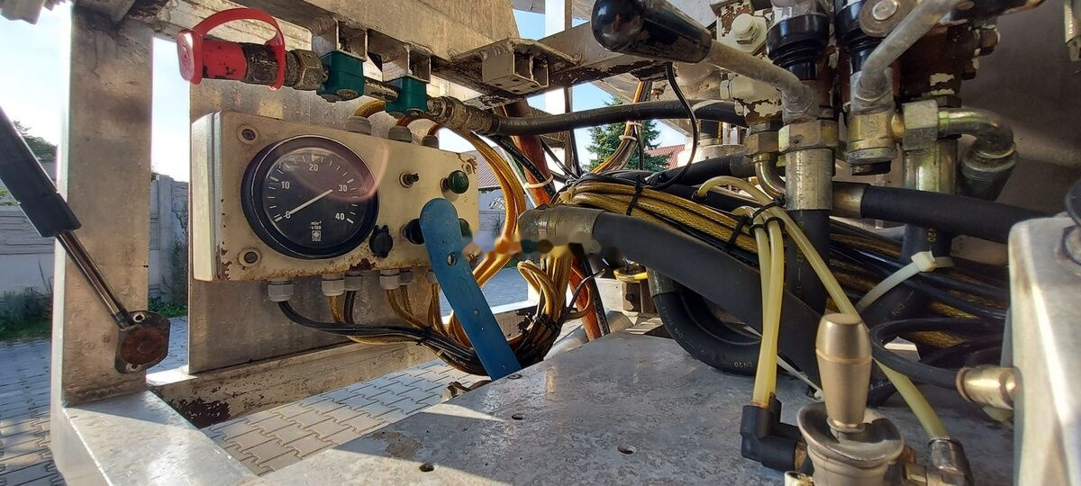 Vacuum truck Volkswagen LT55 COMBI HYDRO OIL ADR INOX: picture 42