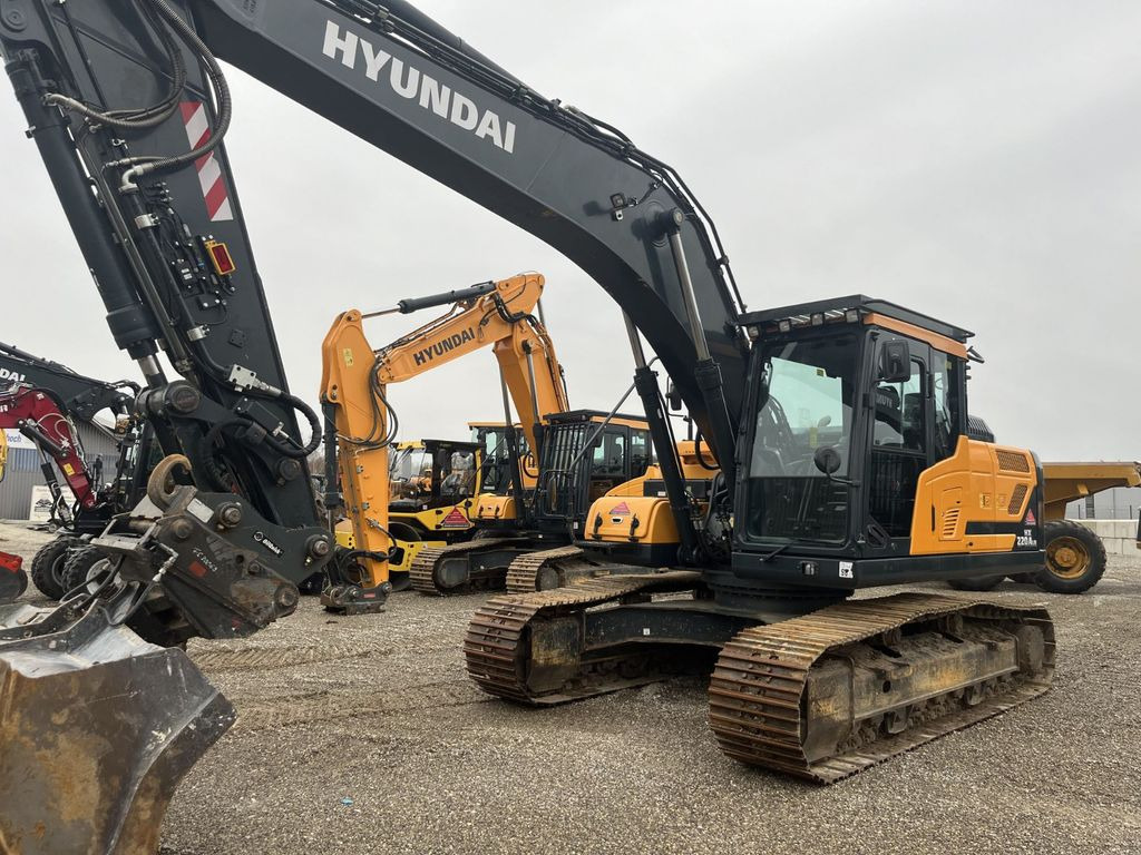 Hyundai HX220AL Hyundai HX220AL - Crawler excavator: picture 1 Hyundai HX220AL Hyundai HX220AL - Crawler excavator: picture 1