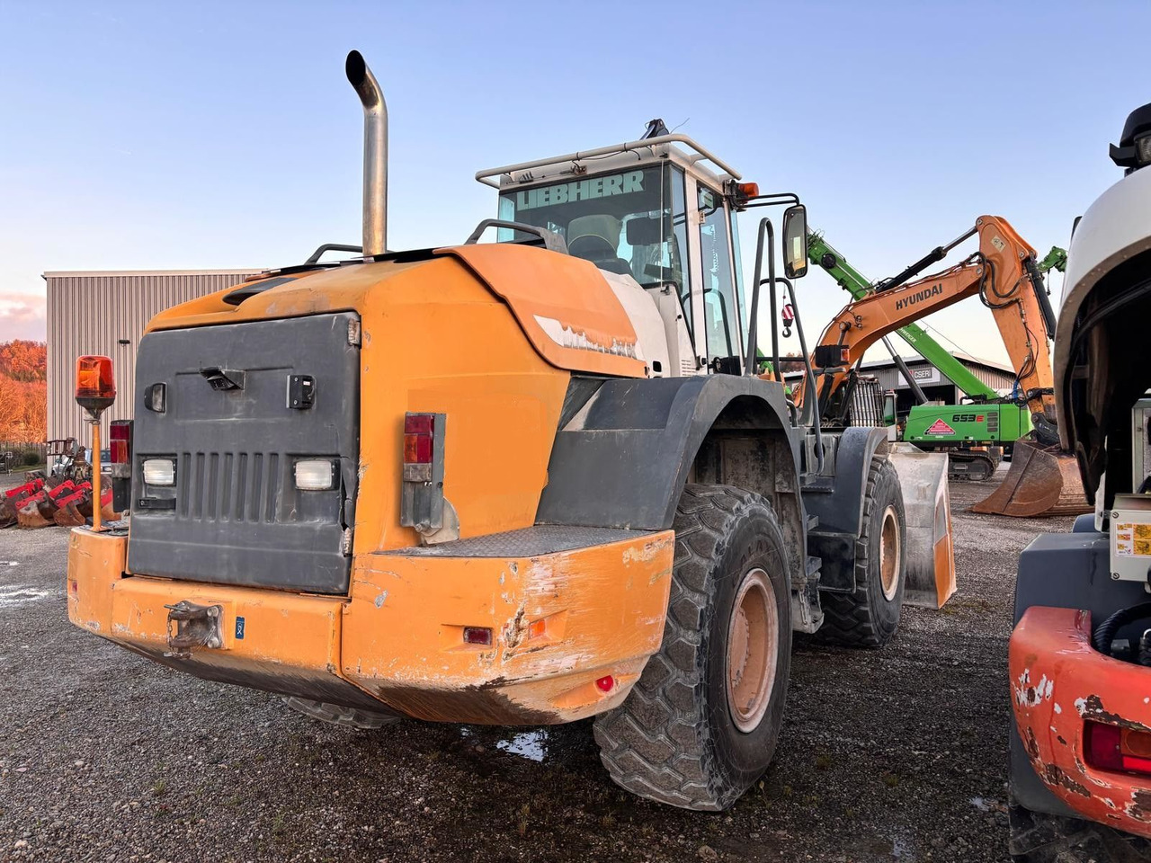 Liebherr L544 - Wheel loader: picture 3 Liebherr L544 - Wheel loader: picture 3