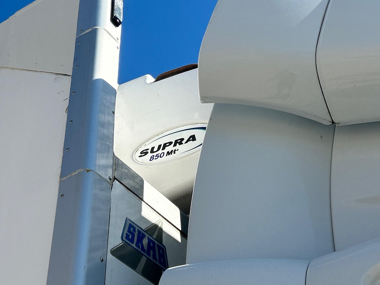 Refrigerator truck DAF CF330: picture 10