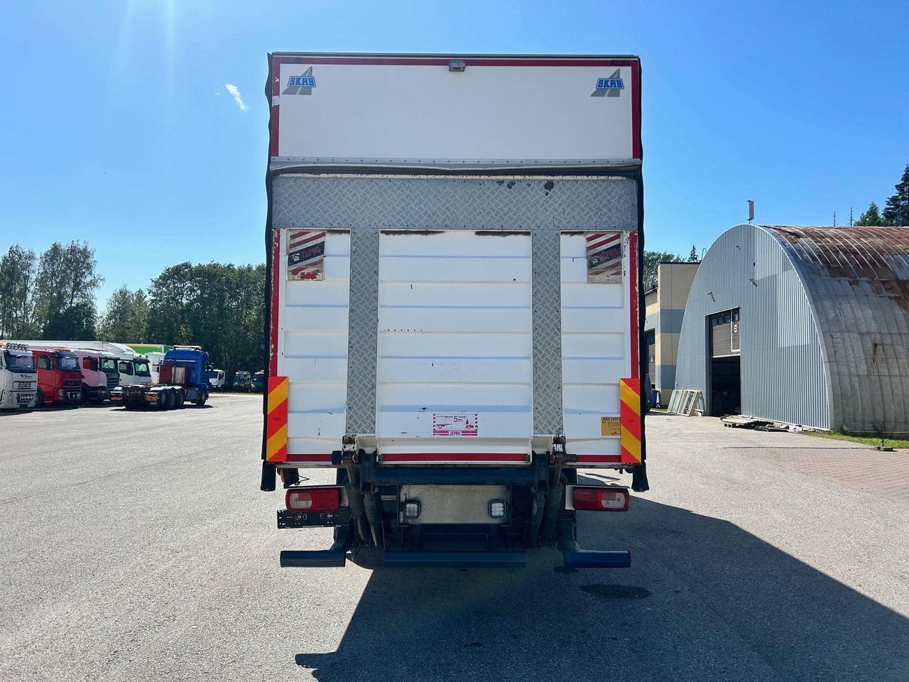 Refrigerator truck DAF CF330: picture 6