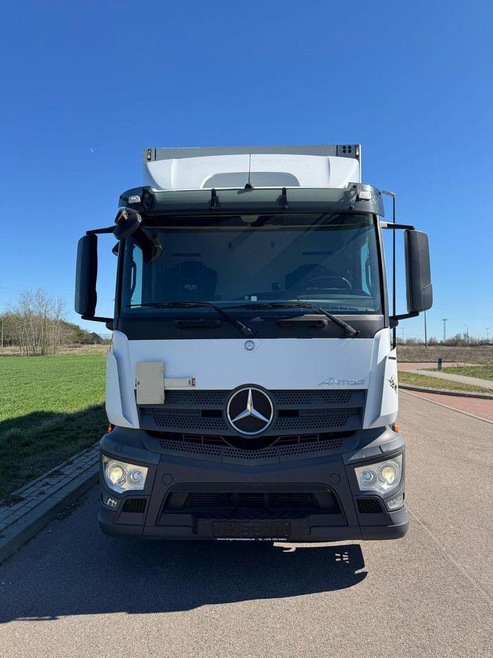 MERCEDES-BENZ ANTOS 1830 - Box truck: picture 3 MERCEDES-BENZ ANTOS 1830 - Box truck: picture 3