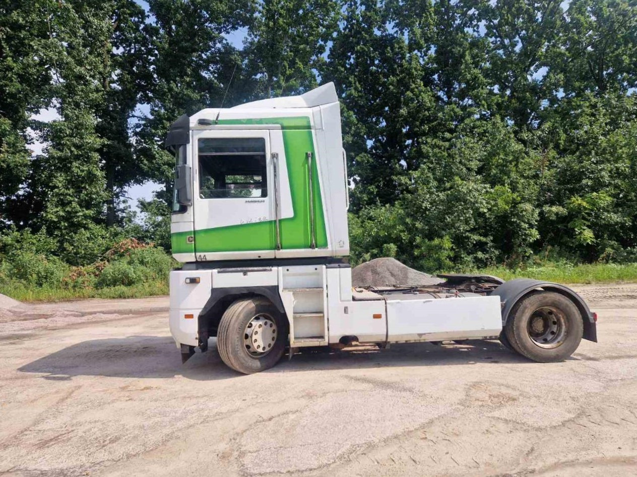 RENAULT Magnum 440 - Tractor unit: picture 3 RENAULT Magnum 440 - Tractor unit: picture 3