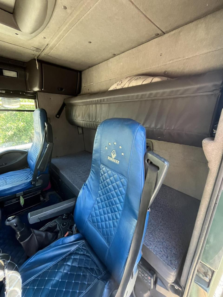 Tractor unit RENAULT Magnum 440: picture 10