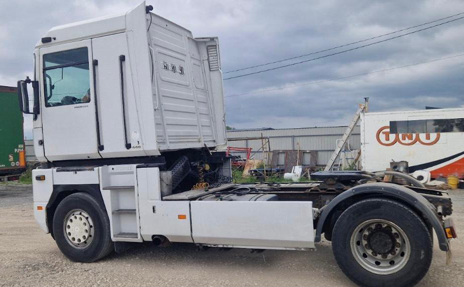RENAULT Magnum 440 - Tractor unit: picture 3 RENAULT Magnum 440 - Tractor unit: picture 3