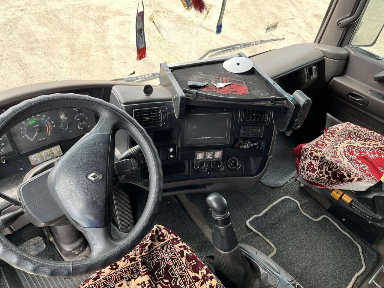 Tractor unit RENAULT Magnum 470: picture 7