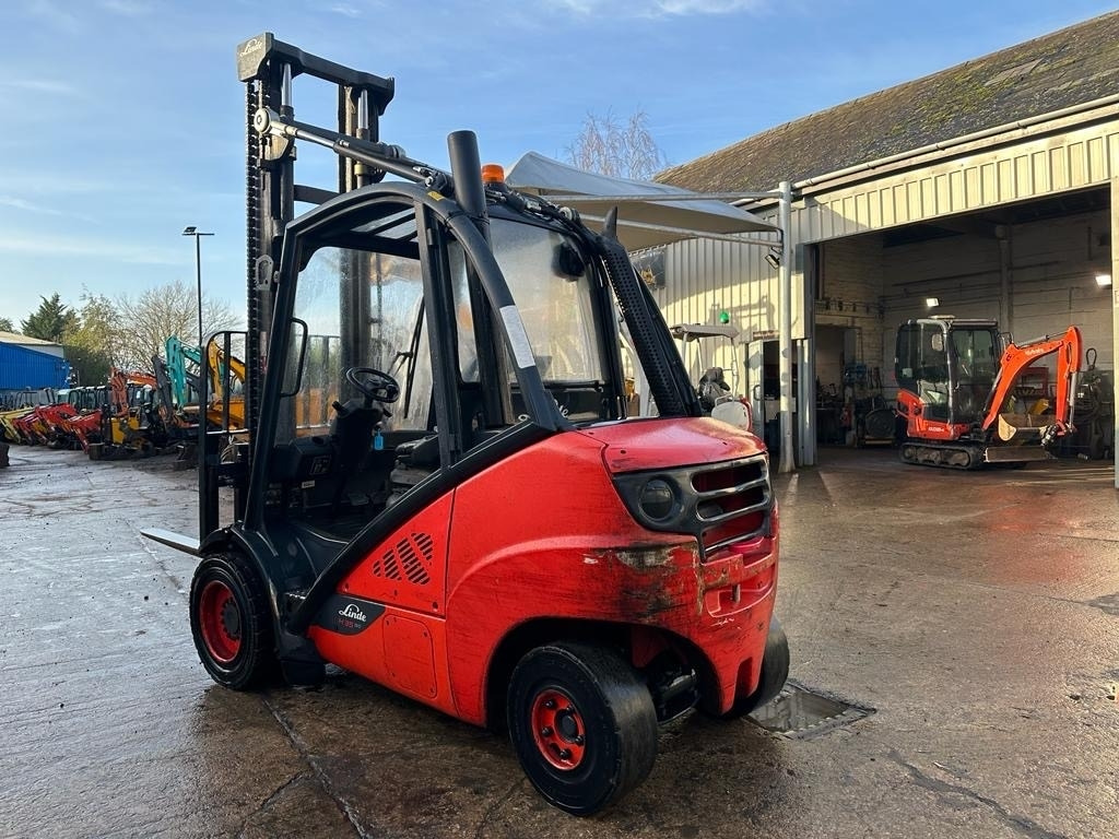 Linde H 35 D - Diesel forklift: picture 3 Linde H 35 D - Diesel forklift: picture 3