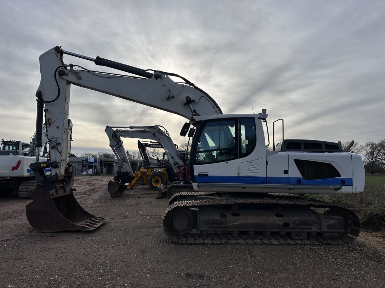 LIEBHERR R 924 LC Top Zustand !!! Kein 914- 916- 920- 926 - Crawler excavator: picture 1 LIEBHERR R 924 LC Top Zustand !!! Kein 914- 916- 920- 926 - Crawler excavator: picture 1