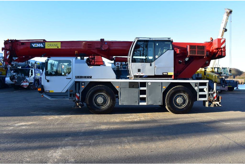 Liebherr LTM 1040-2.1 - All terrain crane: picture 1 Liebherr LTM 1040-2.1 - All terrain crane: picture 1
