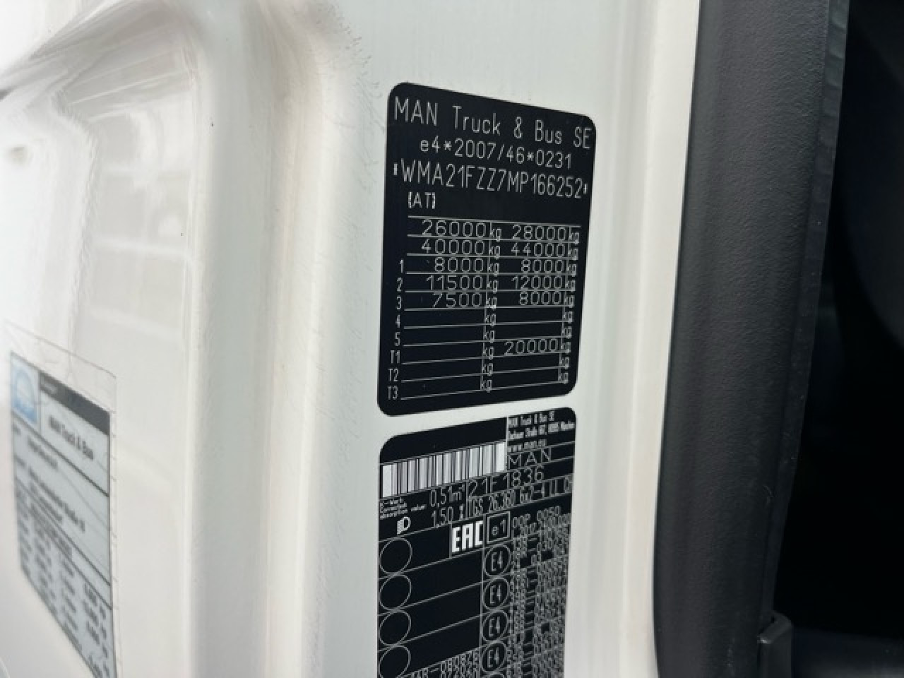 MAN TGS 26.360 6x2-4 LL Euro6 Klima AHK Luftfeder - Cab chassis truck: picture 5 MAN TGS 26.360 6x2-4 LL Euro6 Klima AHK Luftfeder - Cab chassis truck: picture 5