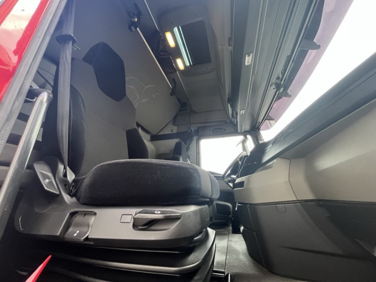 MAN TGX 18.510 4x2 LL SA - Vollgarantie MAN bis 01.27 - Tractor unit: picture 2 MAN TGX 18.510 4x2 LL SA - Vollgarantie MAN bis 01.27 - Tractor unit: picture 2