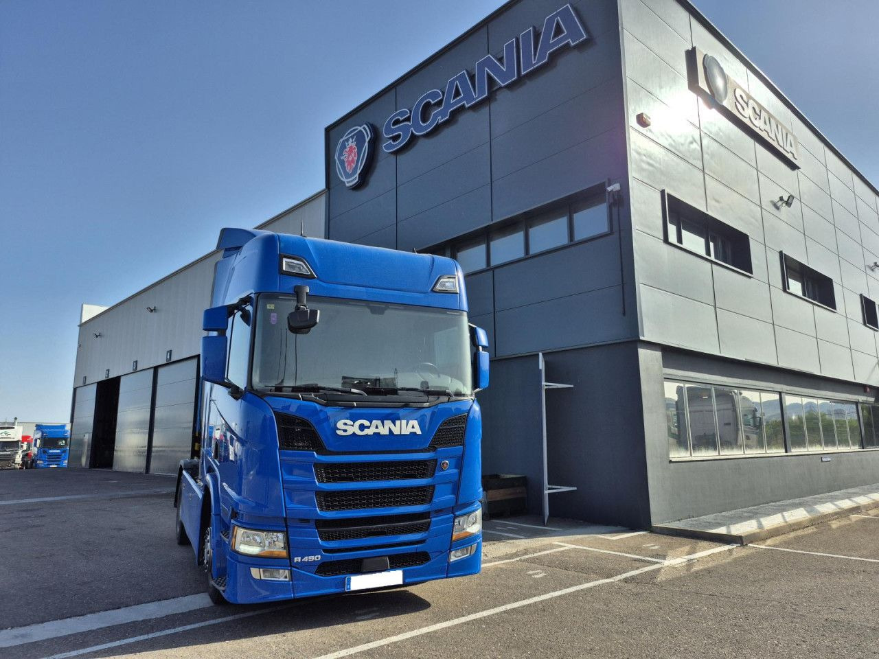 Scania R 450 - Tractor unit: picture 1 Scania R 450 - Tractor unit: picture 1