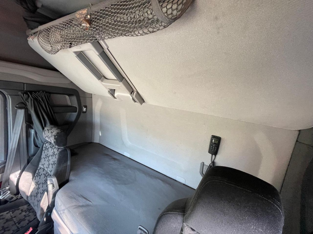 Tractor unit Scania R 450: picture 8