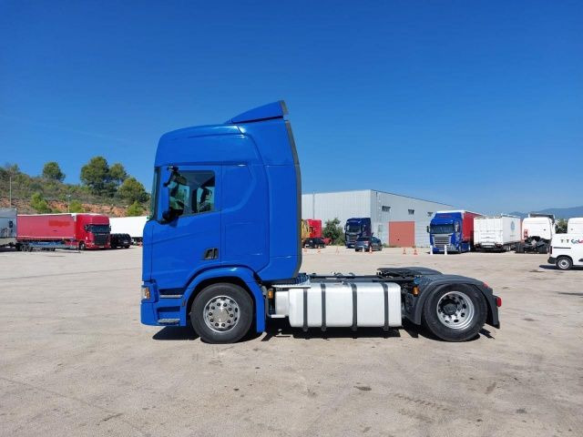 Scania R 450 - Tractor unit: picture 2 Scania R 450 - Tractor unit: picture 2