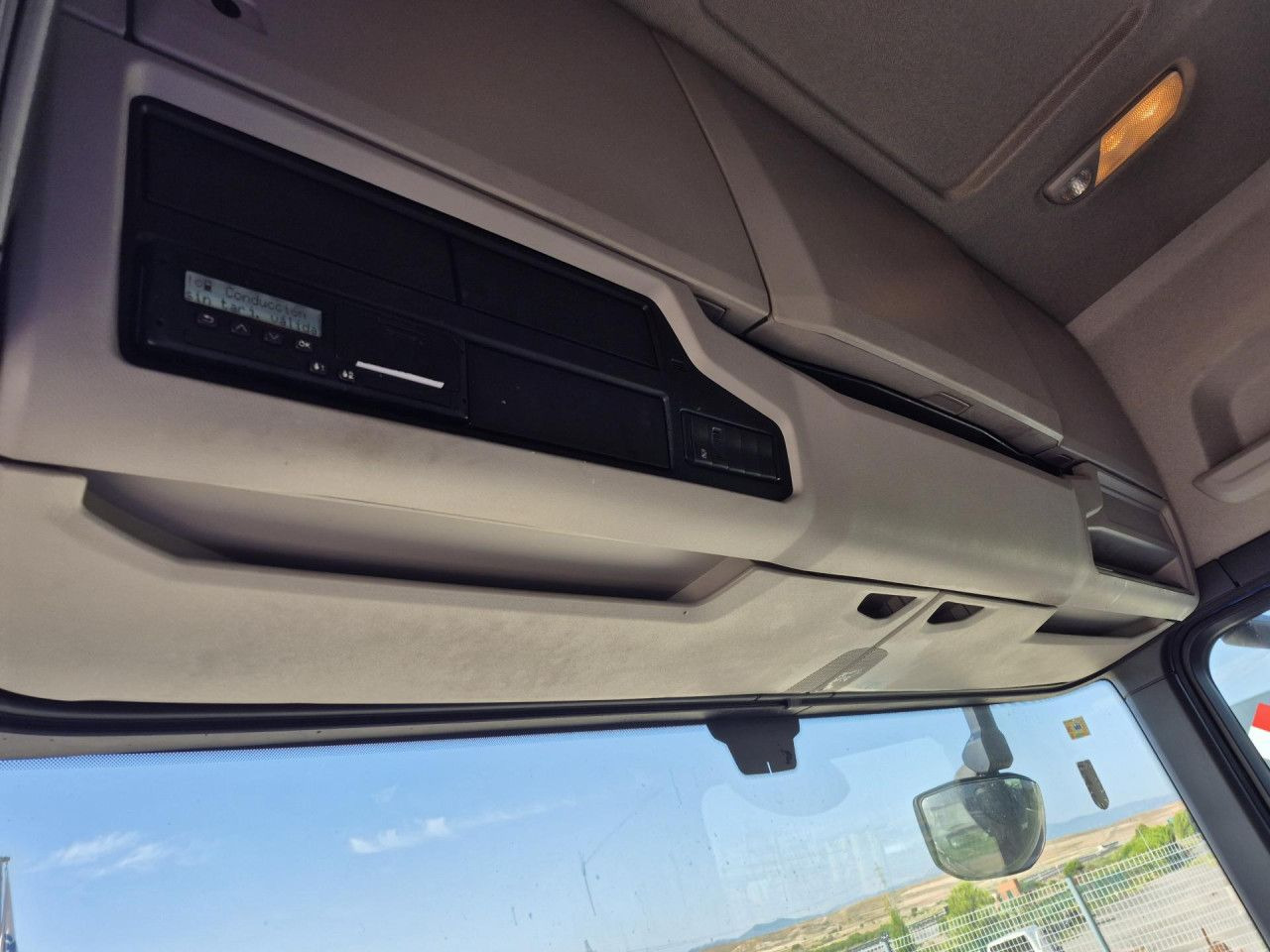 Tractor unit Scania R 450: picture 6 Tractor unit Scania R 450: picture 6