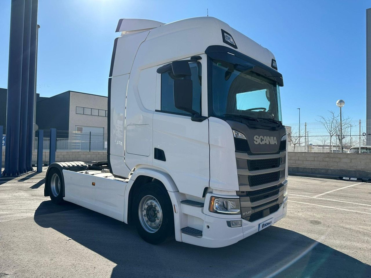 Scania R 460 - Tractor unit: picture 4 Scania R 460 - Tractor unit: picture 4