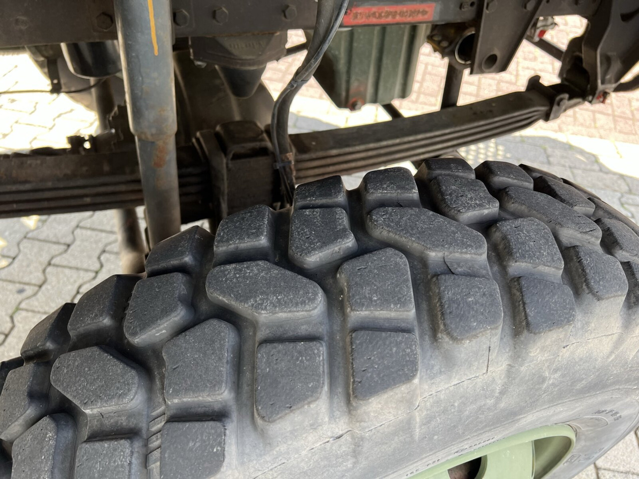 110-17 AW 4x4 110-17 AW 4x4, Ex-Bundeswehr, Küche - Curtainsider truck: picture 2 110-17 AW 4x4 110-17 AW 4x4, Ex-Bundeswehr, Küche - Curtainsider truck: picture 2