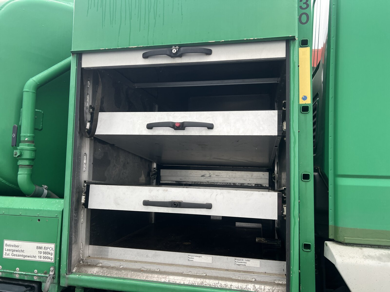 190EH30 4x4 190EH30 4x4 - Tank truck: picture 4 190EH30 4x4 190EH30 4x4 - Tank truck: picture 4
