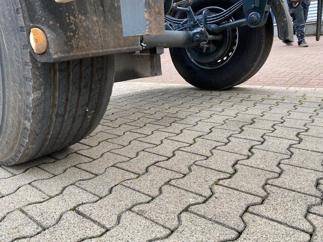 CA 18 H CA 18 H Abrollanhänger - Roll-off/ Skip trailer: picture 2 CA 18 H CA 18 H Abrollanhänger - Roll-off/ Skip trailer: picture 2