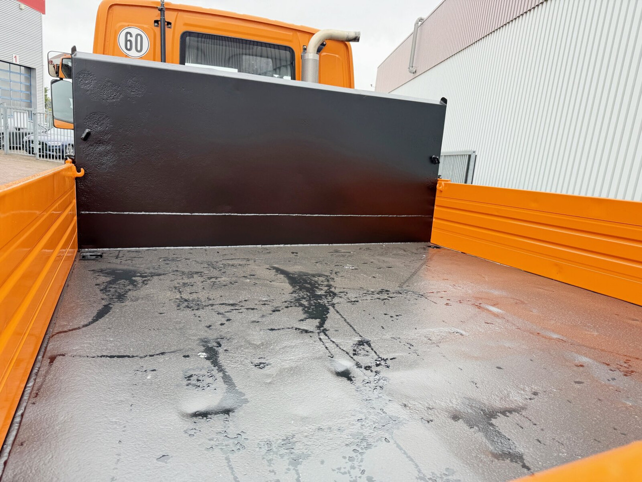 Unimog U 20 4x4 U 20 4x4, Kipper, Zapfwelle, Winterdienstausstattung, 2x AHK - Commercial vehicle: picture 3 Unimog U 20 4x4 U 20 4x4, Kipper, Zapfwelle, Winterdienstausstattung, 2x AHK - Commercial vehicle: picture 3