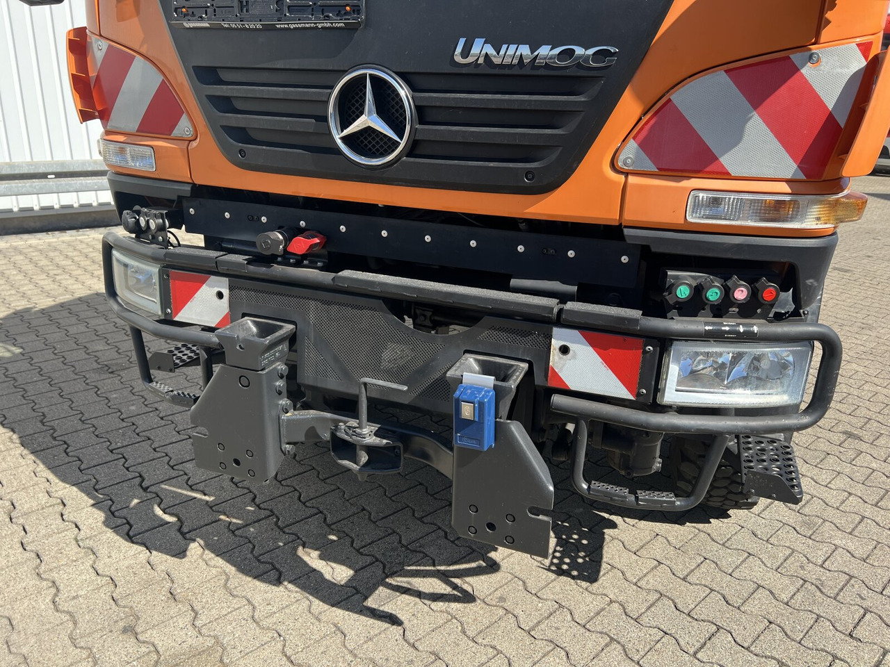 Unimog U 20 U405/70 4x4 U 20 U405/70 4x4, Kipper, Winterdienstplatte - Commercial vehicle: picture 3 Unimog U 20 U405/70 4x4 U 20 U405/70 4x4, Kipper, Winterdienstplatte - Commercial vehicle: picture 3