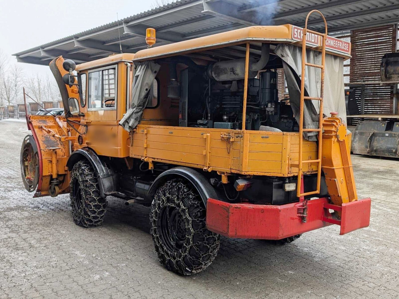 Unimog U52 411 4x4 Schneefräse U52 411 4x4, Schmidt Schneefräse mit Separatmotor - Commercial vehicle: picture 2 Unimog U52 411 4x4 Schneefräse U52 411 4x4, Schmidt Schneefräse mit Separatmotor - Commercial vehicle: picture 2