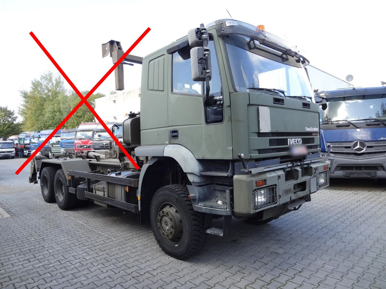 EuroTrakker 260E44W 6X6 EuroTrakker 260E44W 6X6, Retarder, ADR - Cab chassis truck: picture 2 EuroTrakker 260E44W 6X6 EuroTrakker 260E44W 6X6, Retarder, ADR - Cab chassis truck: picture 2