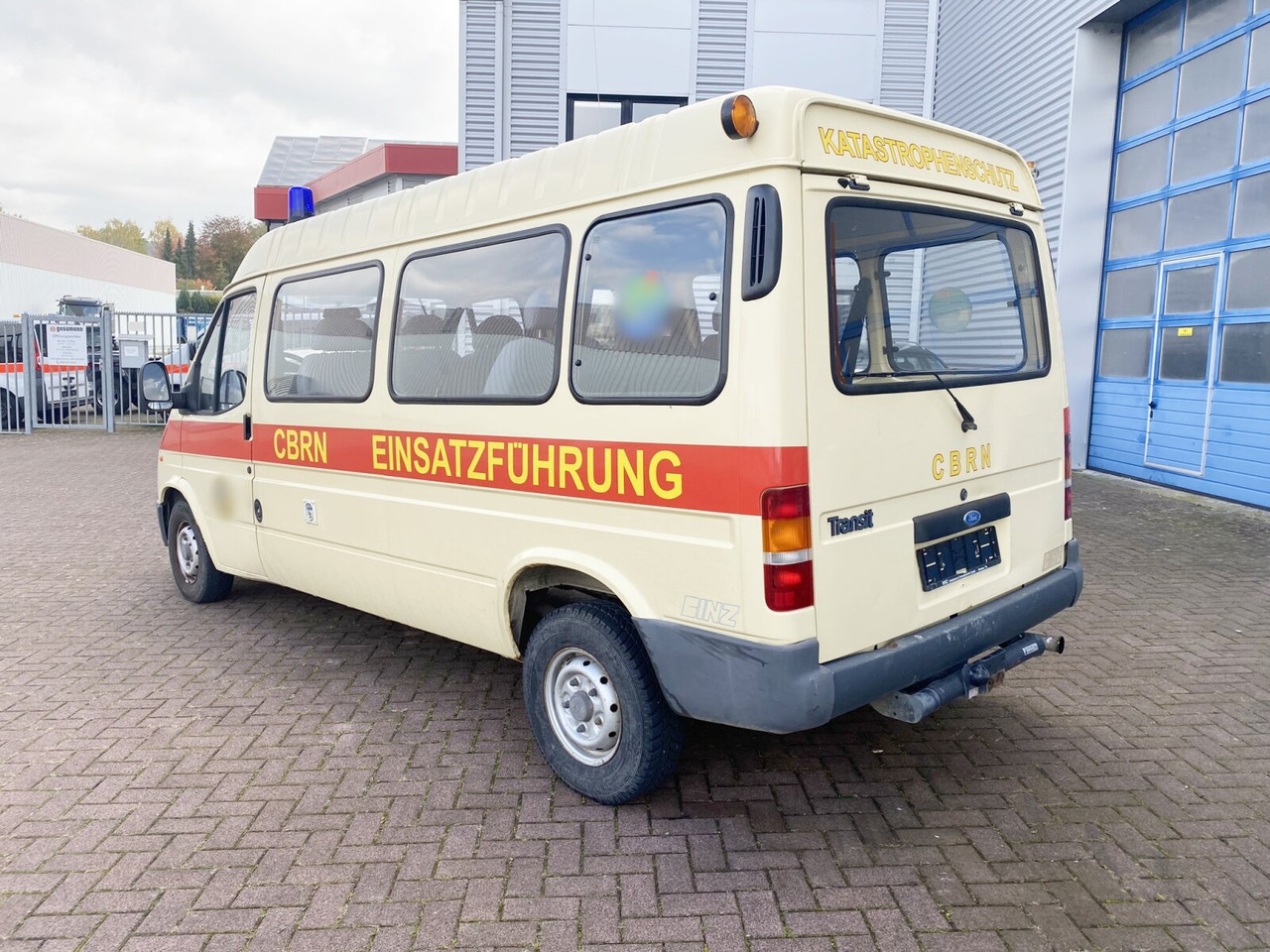 Ford Transit 2.5 4x2 Transit 2.5 4x2, Personentransporter, 8 Sitze leasing Ford Transit 2.5 4x2 Transit 2.5 4x2, Personentransporter, 8 Sitze: picture 12 Ford Transit 2.5 4x2 Transit 2.5 4x2, Personentransporter, 8 Sitze leasing Ford Transit 2.5 4x2 Transit 2.5 4x2, Personentransporter, 8 Sitze: picture 12